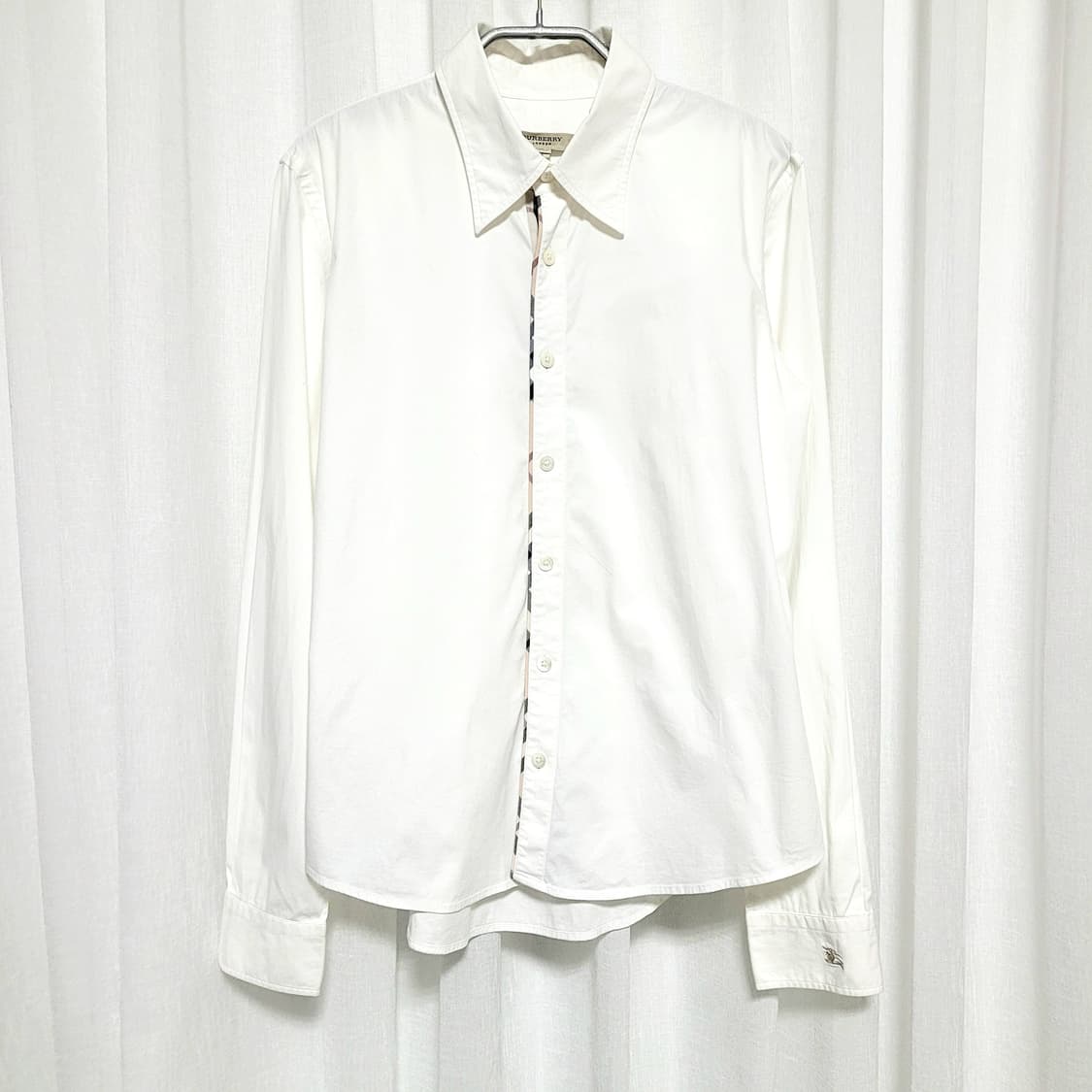 버버리 런던 코튼 블라우스 셔츠 (55-날씬66/표기S) 상태완벽 상품이미지1