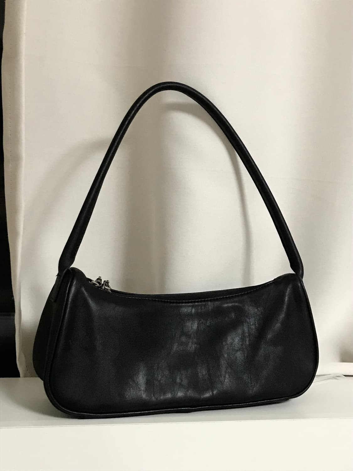 미스치프 롬버스 레더 숄더백 상품이미지4