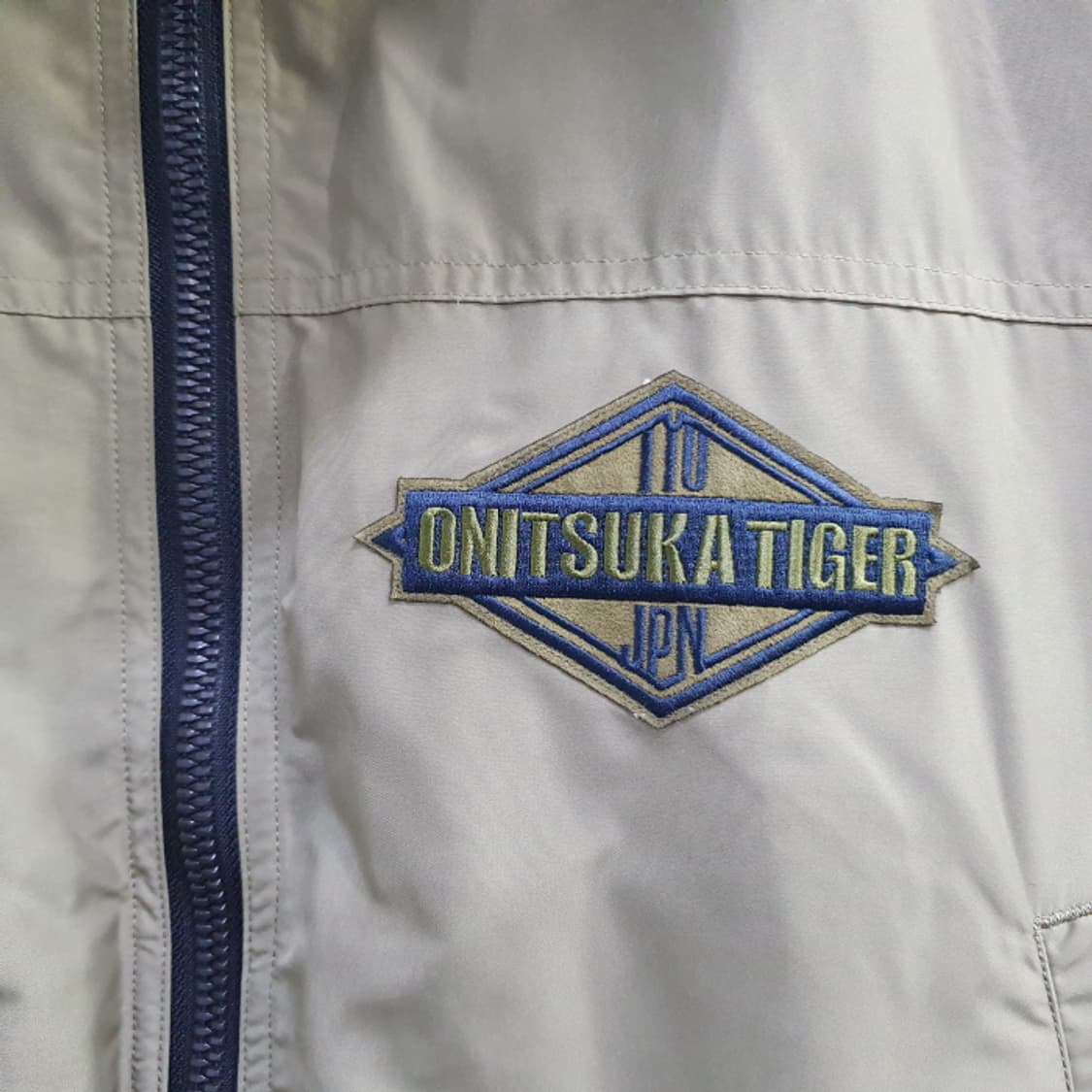 오니츠카 타이거 후드바람막이(100) 상품이미지4