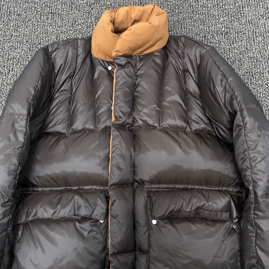 언앤써드 미스터리 여성 리버시블 양면 덕다운 패딩 브라운 F  상품이미지6