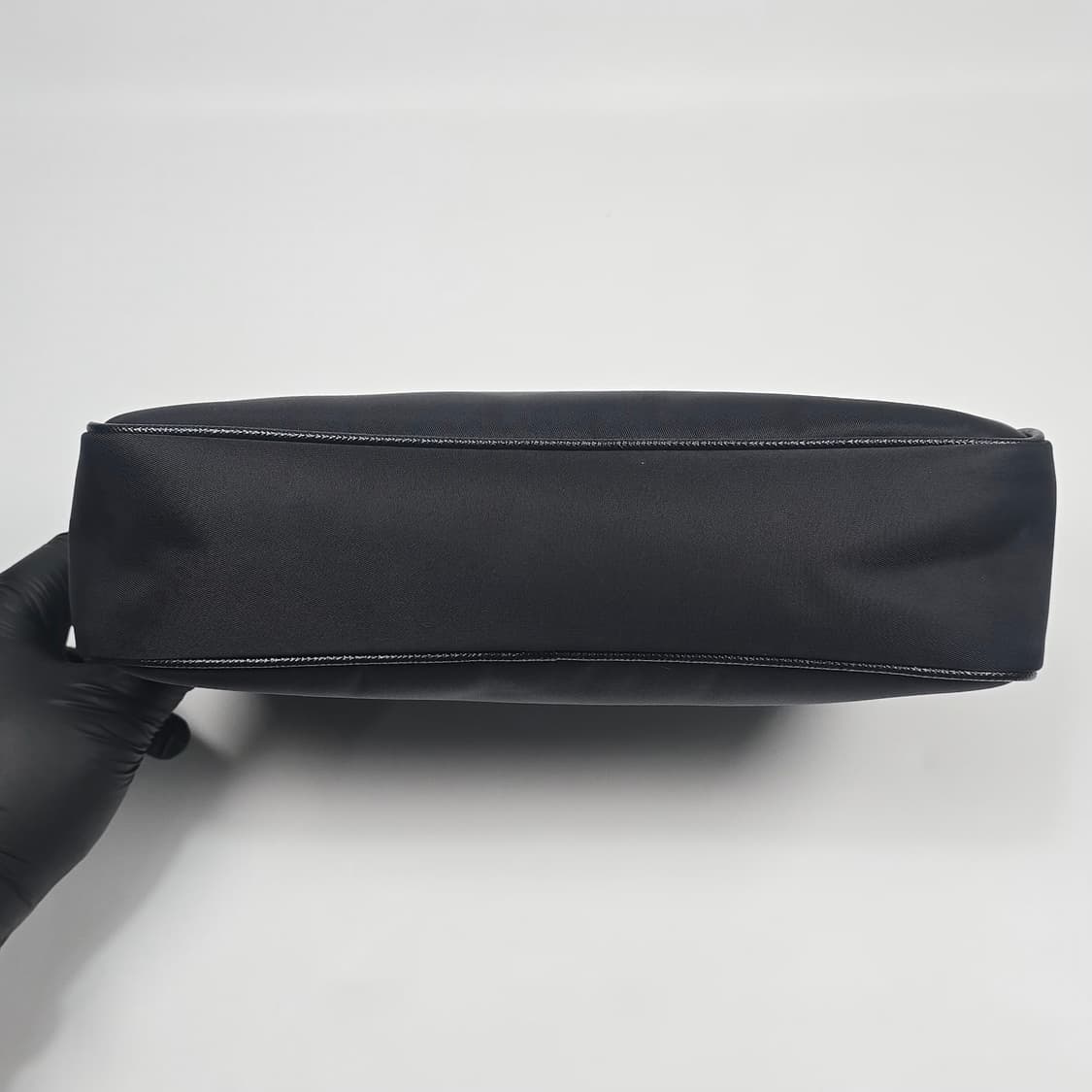 프라다 로고 리나일론 크로스백 상품이미지6