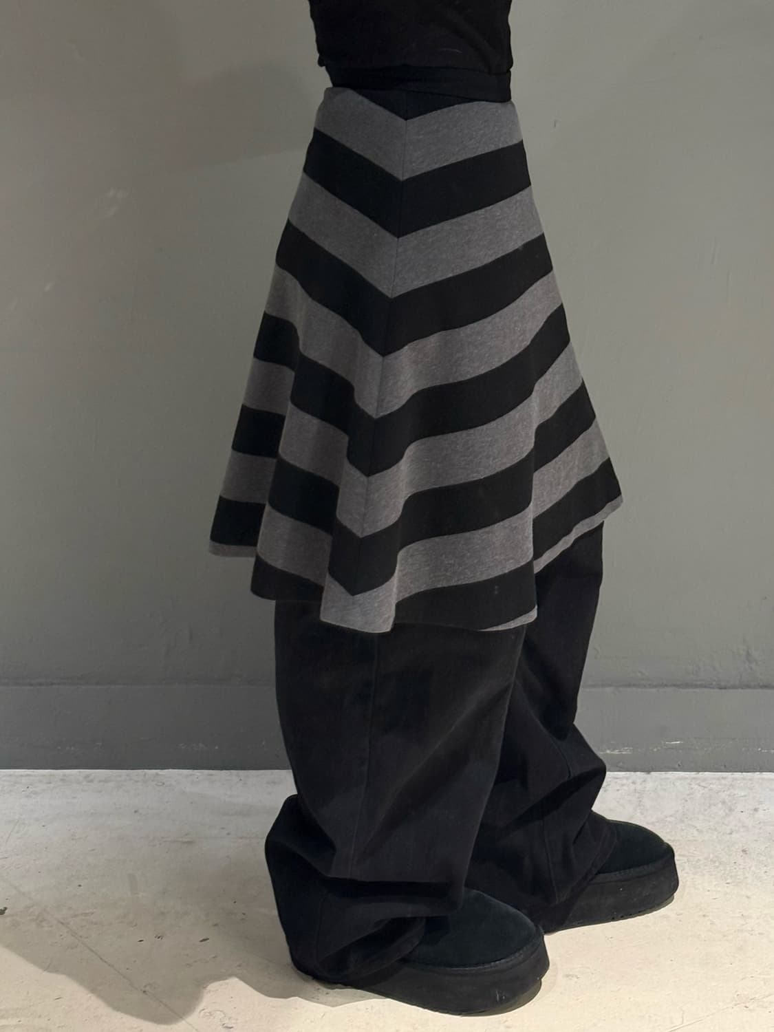 stripe pattern flare-fit skirt 상품이미지5