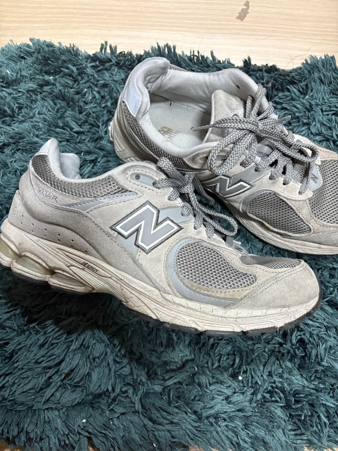 뉴발란스 2002R 상품이미지1