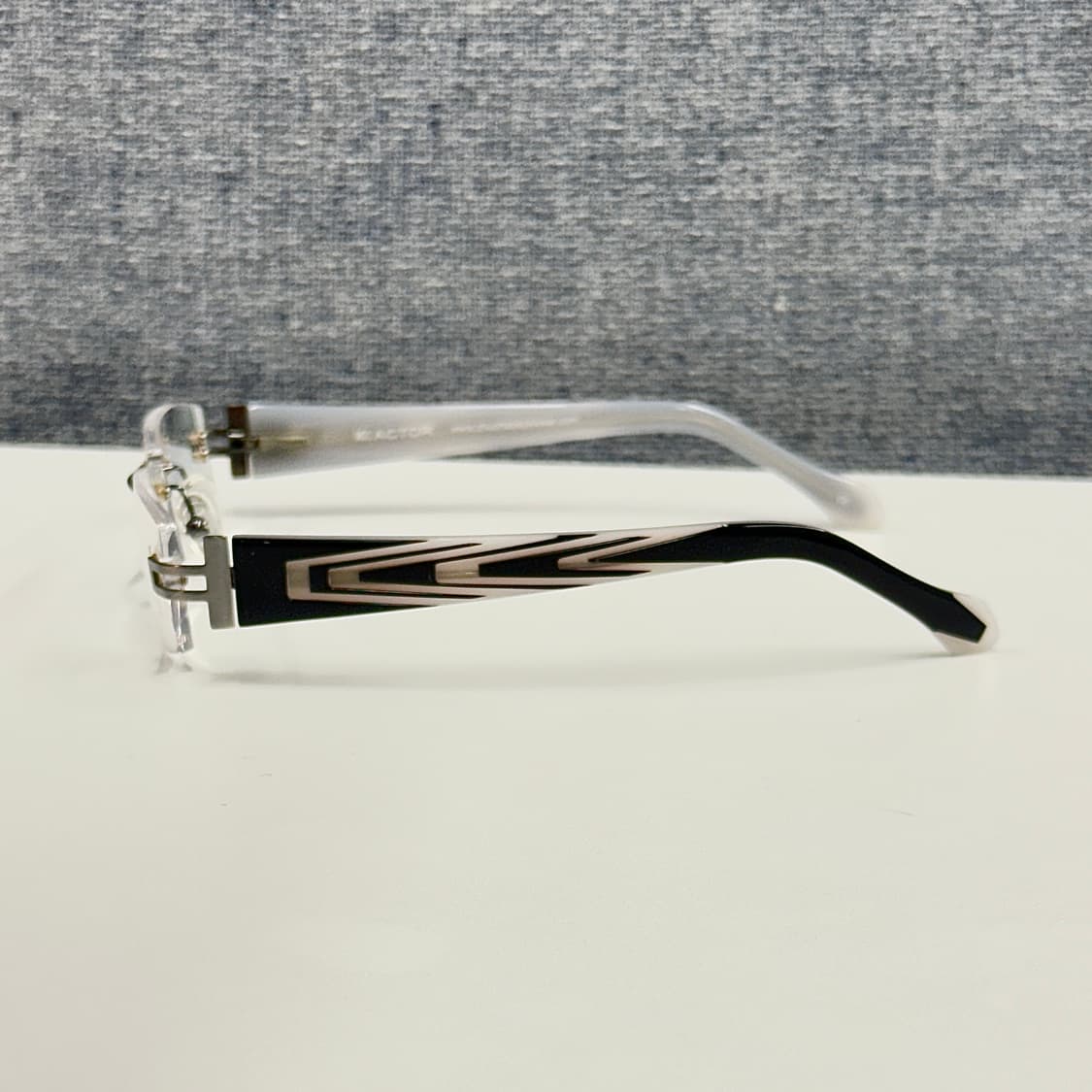 볼드한 디자인 사각 무테 안경 상품이미지4