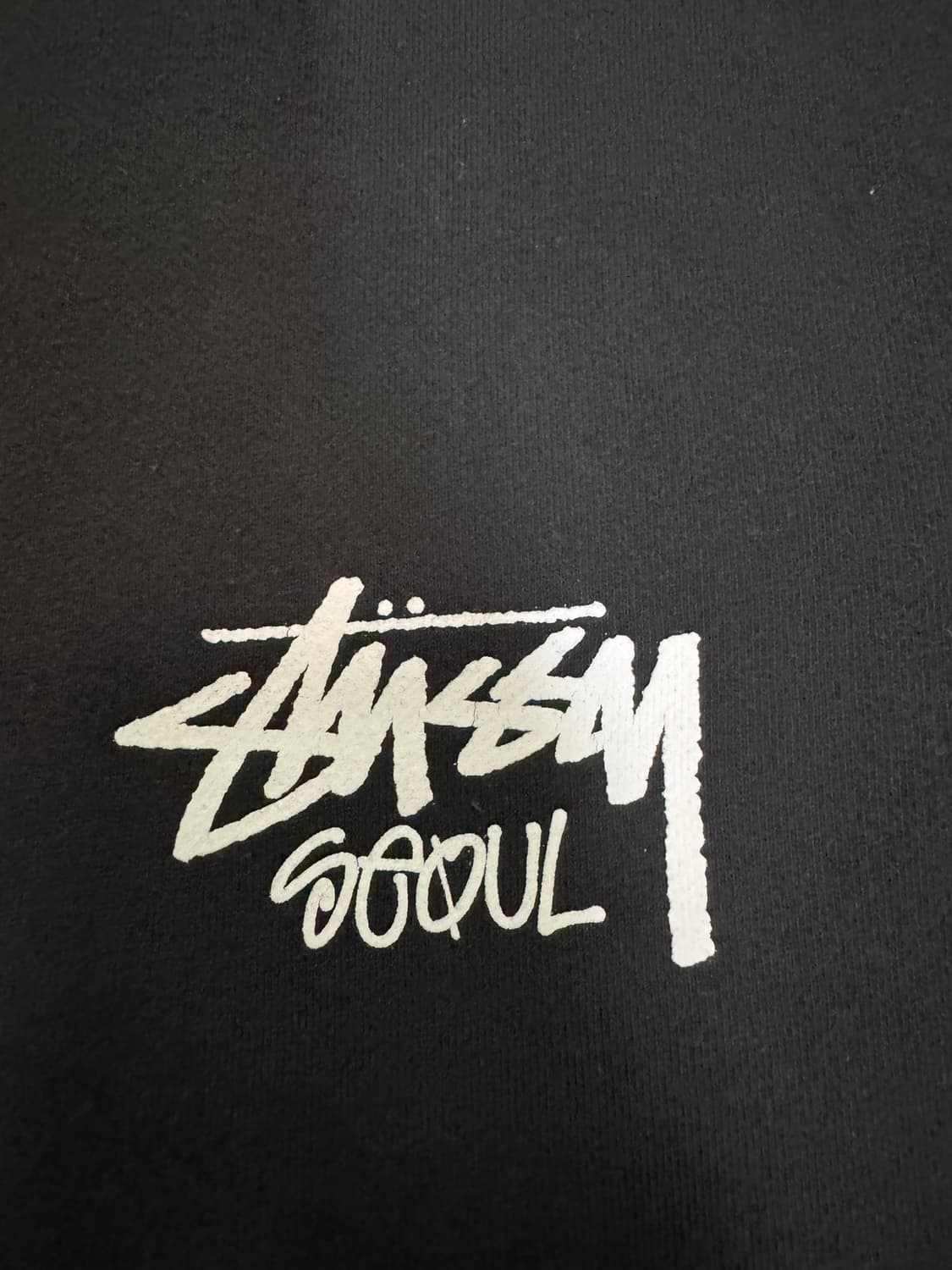 스투시 서울 검정 맨투맨(XL 사이즈) 상품이미지2