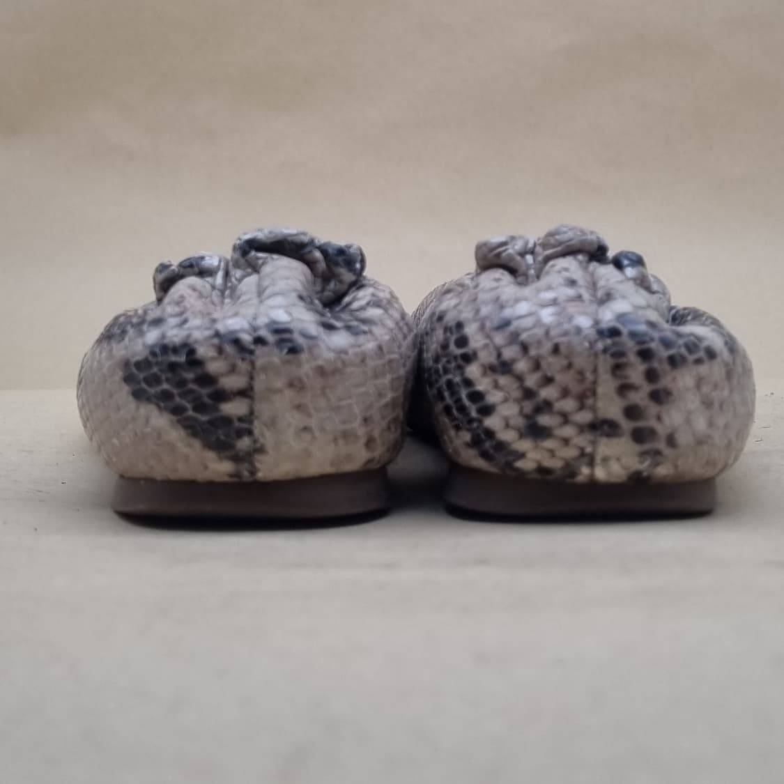 토리버치 뱀피 여성플랫슈즈235 상품이미지4