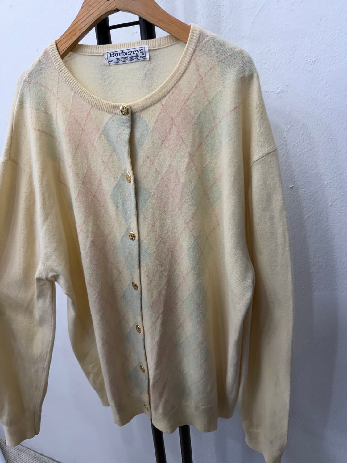 정품) 버버리 아가일 금장버튼 가디건 44 상품이미지3