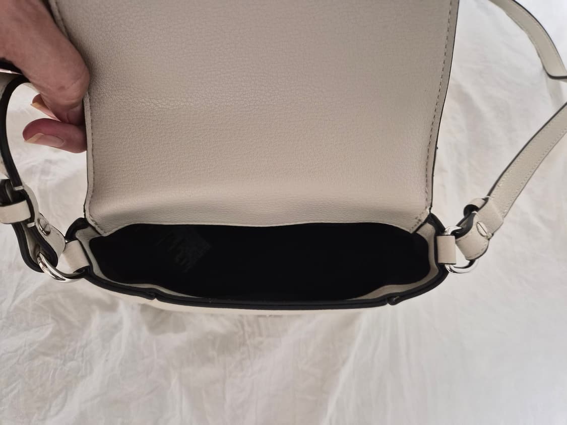 캘빈클라인 크로스백 상품이미지5