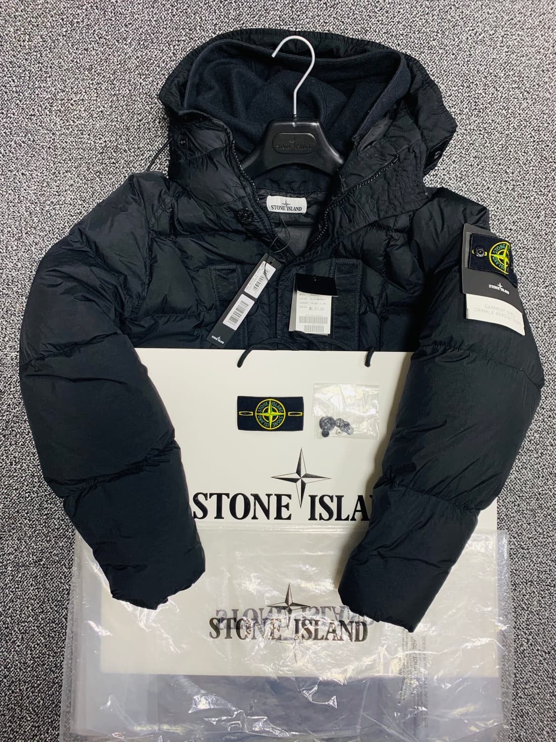 [S] 스톤아일랜드 19fw 크링클랩스 다운 롱파카 상품이미지1