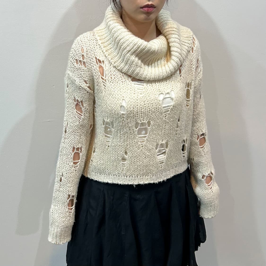 아이보리 그런지 크롭 니트 상품이미지2