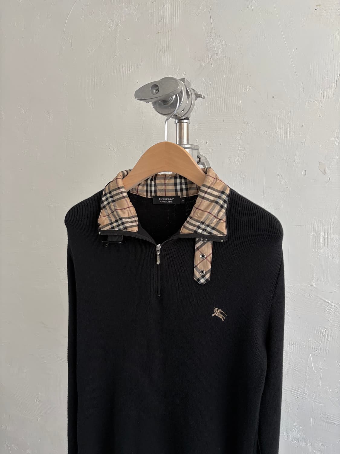 버버리 블랙라벨 노바체크 카라 블랙 반 집업 니트 상품이미지2
