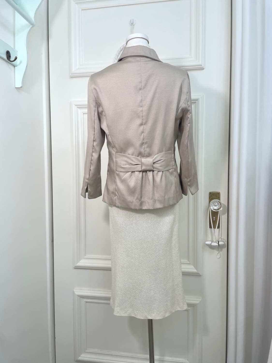 beige back bow shirring summer jacket 상품이미지4