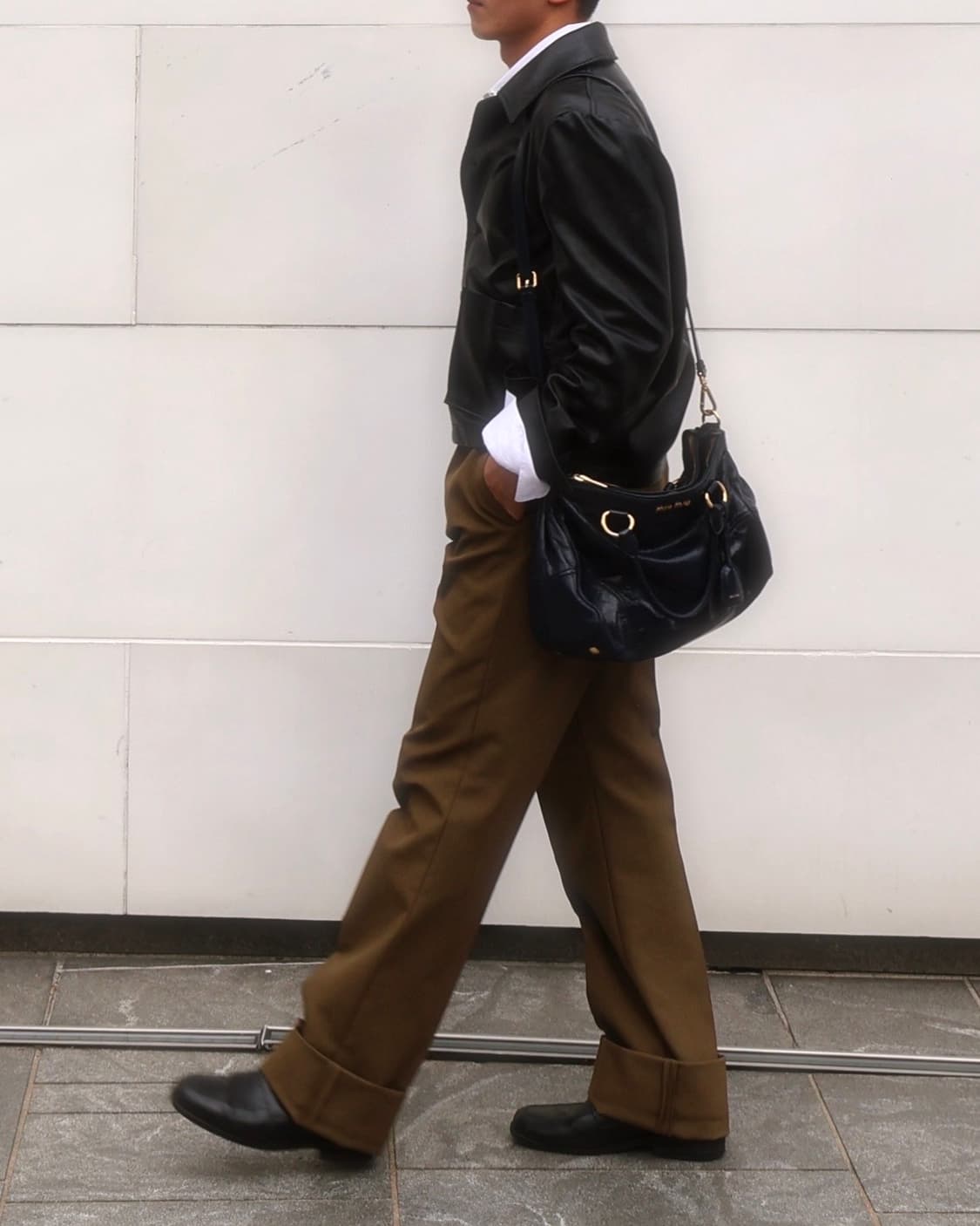 미우미우 백 로고 커버팬츠 상품이미지6