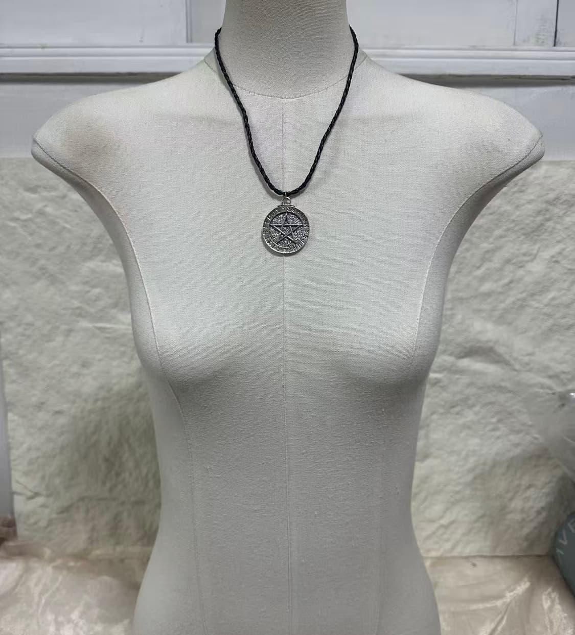 빈티지 고딕 오망성  목걸이 상품이미지1