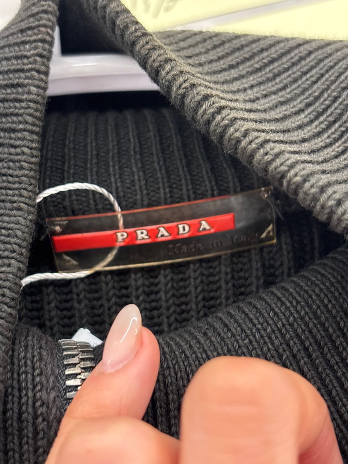 프라다 블랙 니트 집업 가디건 상품이미지4