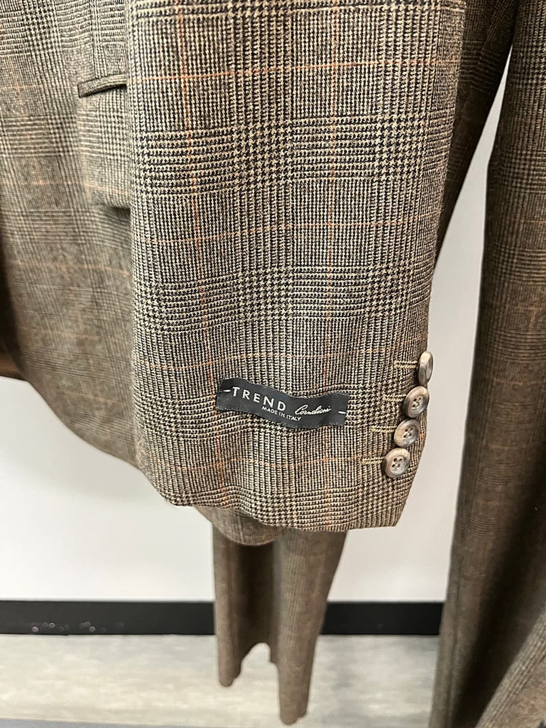 110-115,38) 꼬르넬리아니 클래식 셋업슈트  상품이미지2