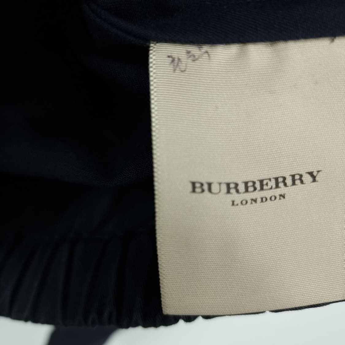 [버버리] 로고 자수 집업 블루종 자켓 네이비 P01529 상품이미지10