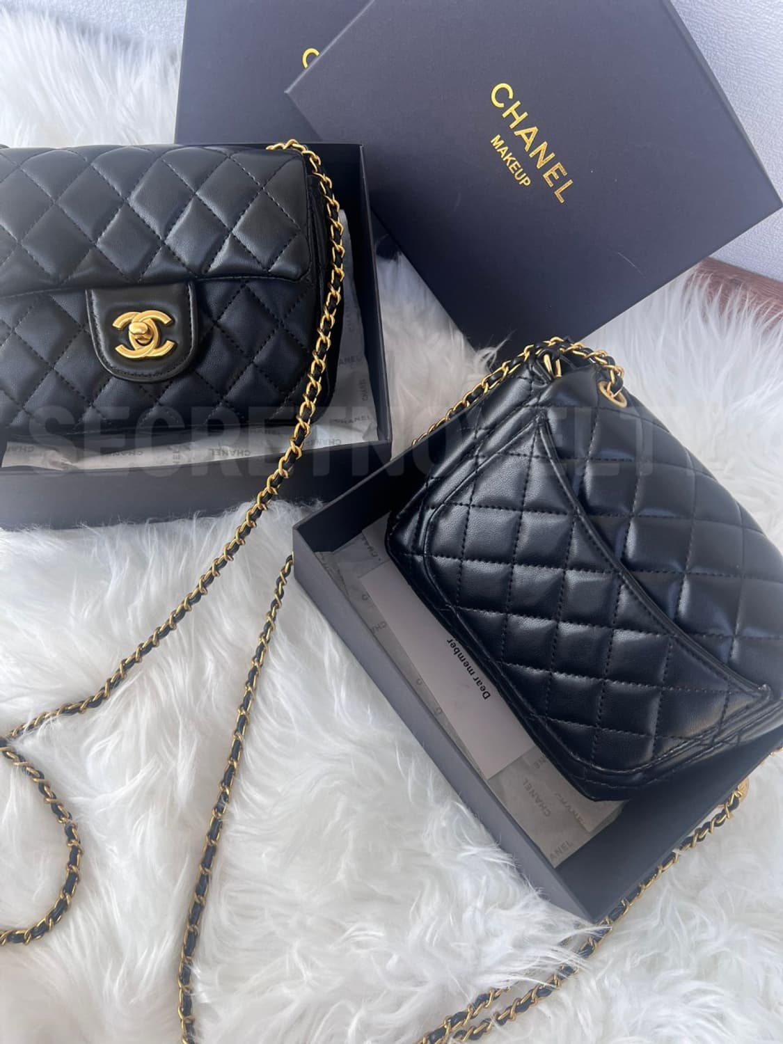 샤넬VIP 기프트 노벨티 골든볼 크로스백 한정판 샤넬뷰티가방 상품이미지8