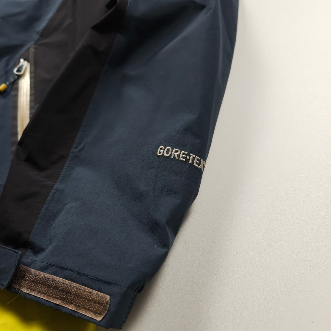 노스페이스 고어텍스 리플렉티브 배색 마운틴 자켓 (L)  상품이미지7