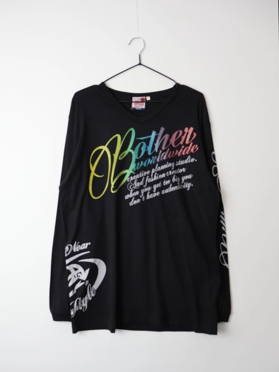 Depicts Graphic Long Sleeve 상품이미지5