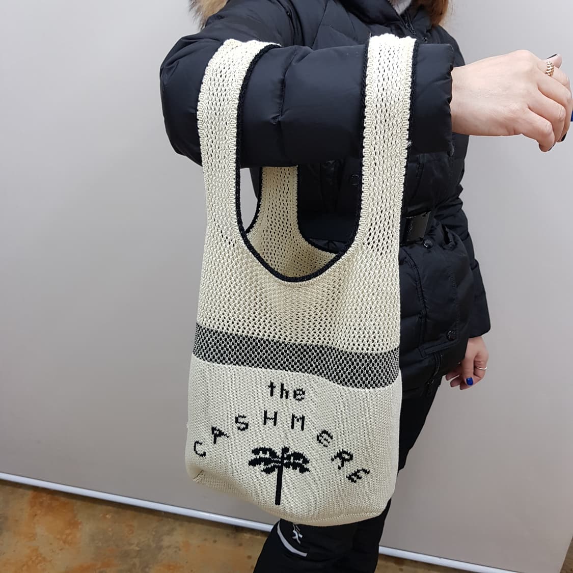 한섬 더캐시미어  2021 리조트 니트 숄더백 상품이미지3