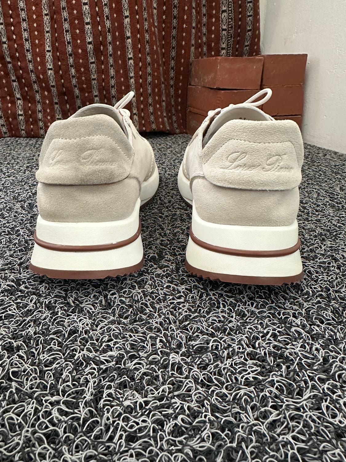 로로피아나 위크엔드 워크 스니커즈 41 / 255 상품이미지6