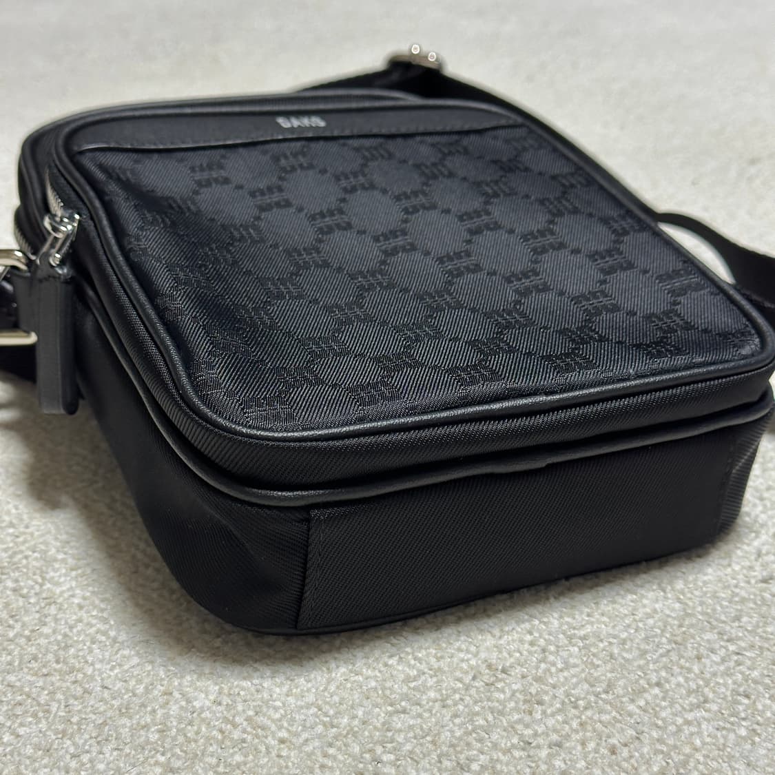 닥스 블랙 DD패턴 포켓 미니크로스백 상품이미지4