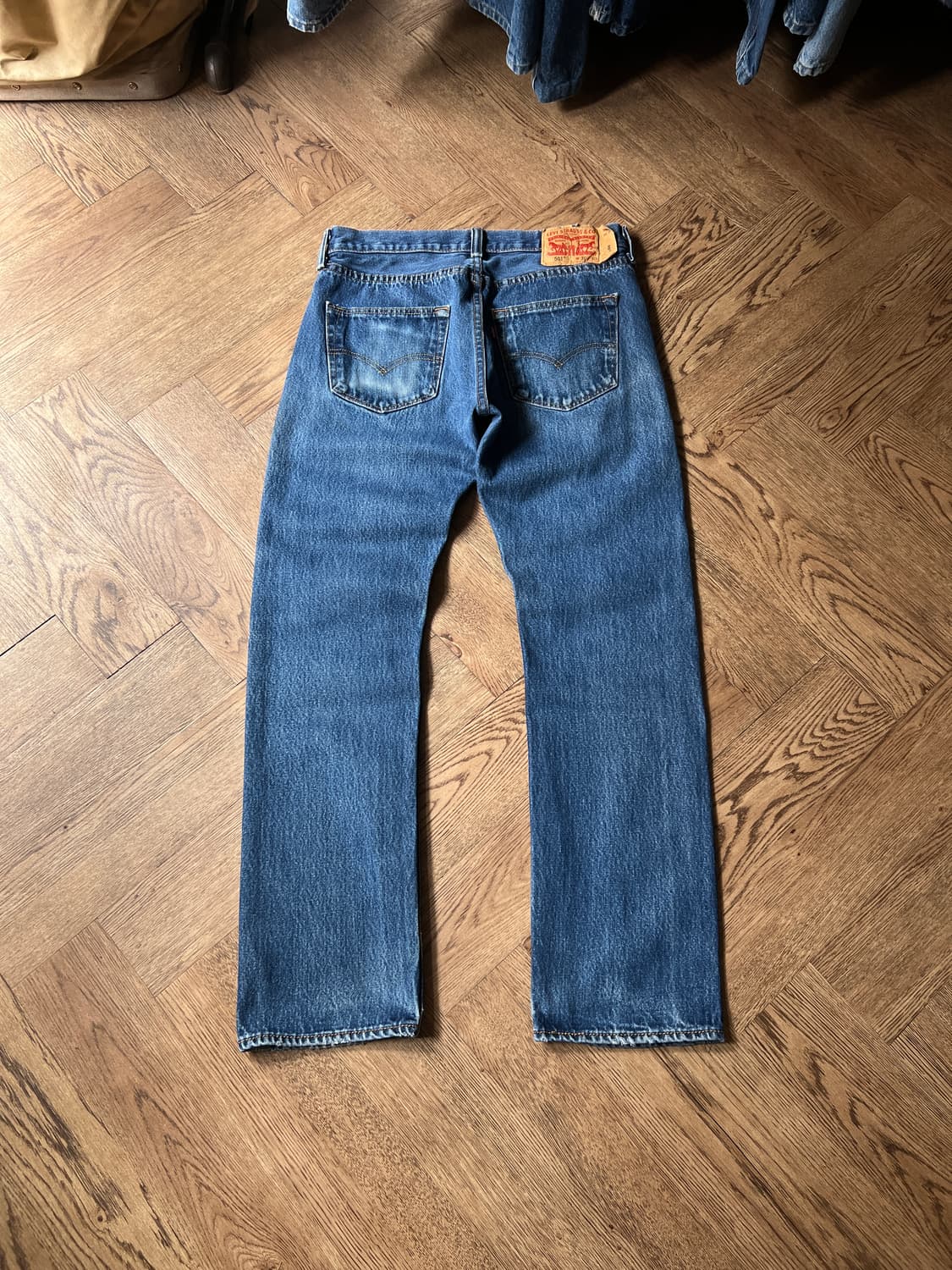 [30]리바이스 501 빈티지 페이딩 스트레이트 데님 팬츠 상품이미지2