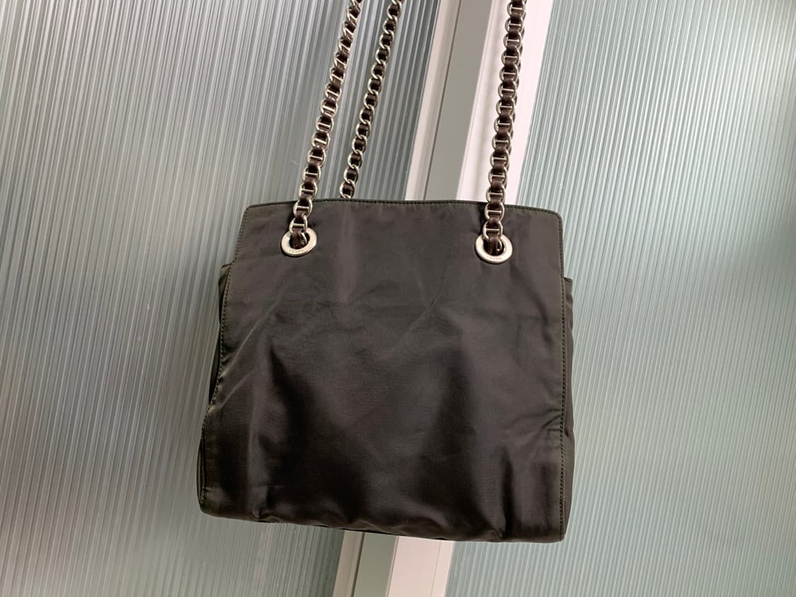 프라다 삼각로고 다크브라운 나일론 체인 숄더백 상품이미지3