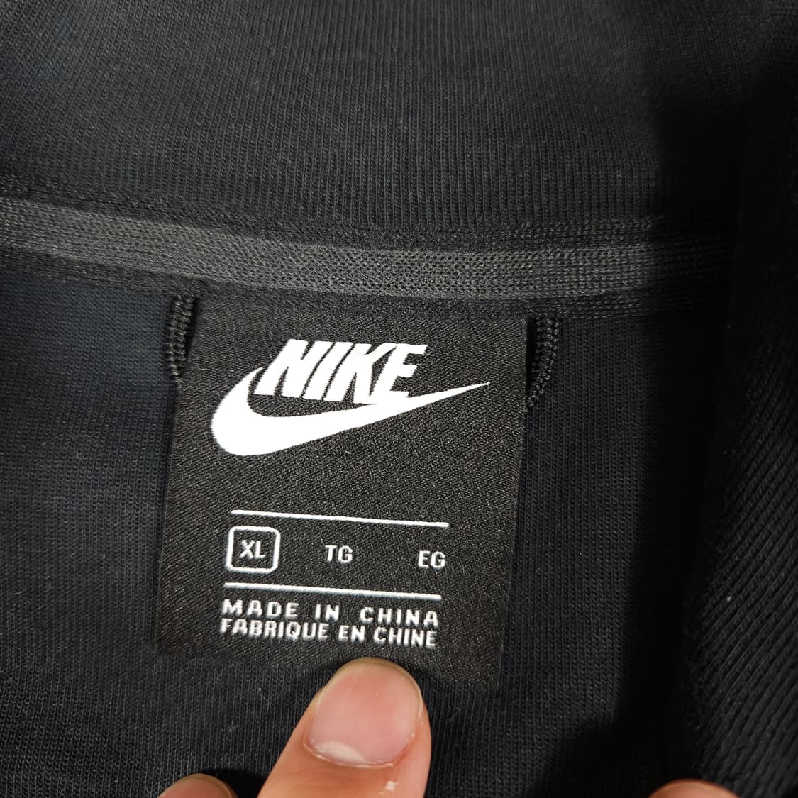나이키 테크팩 후드집업 블랙  상품이미지4