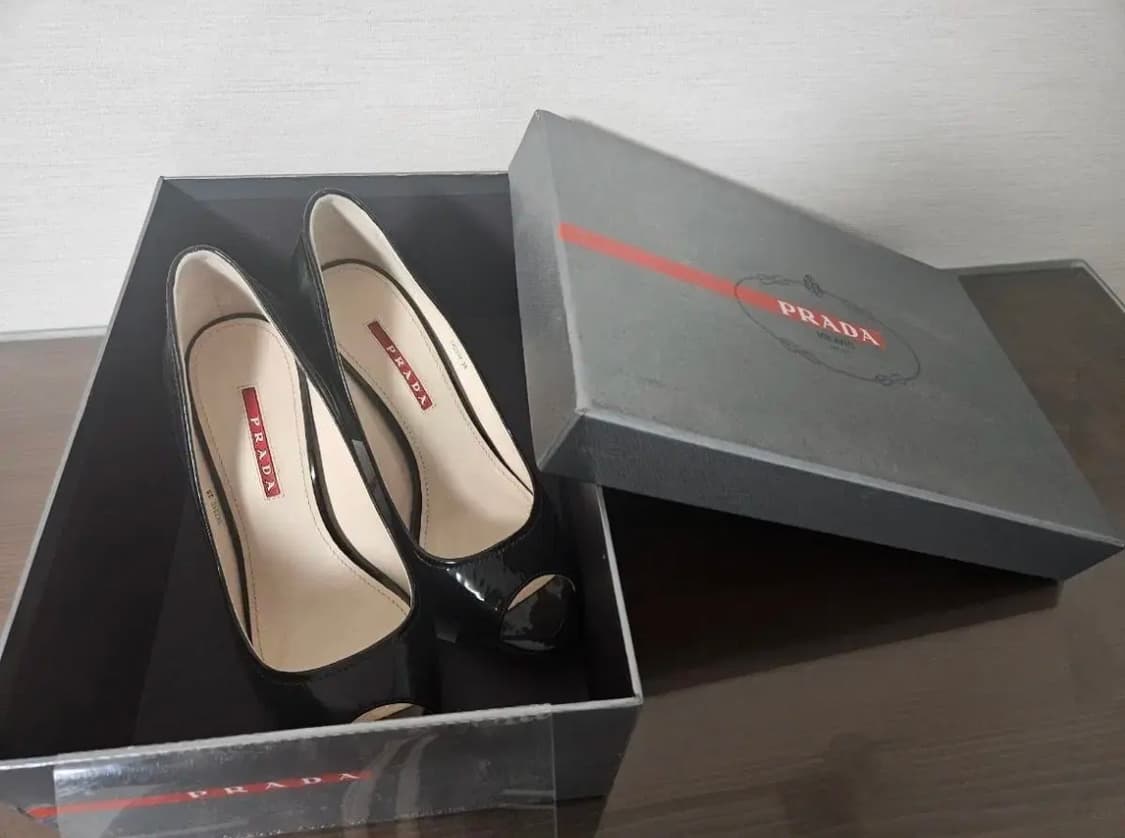 prada 프라다 페이던트 오픈토 웨지힐 펌프스 상품이미지3