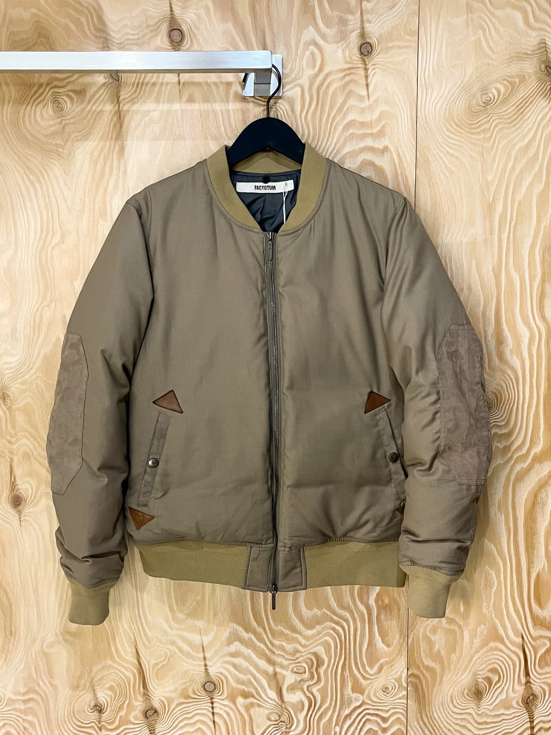 팩토튬 투웨이 패디드 다운 자켓 상품이미지1