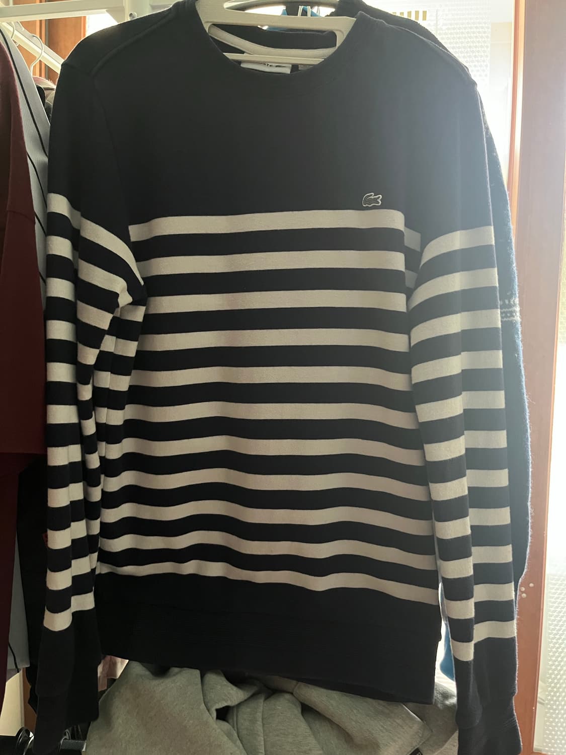 라코스테 스트라이프 맨투맨 네이비 상품이미지1
