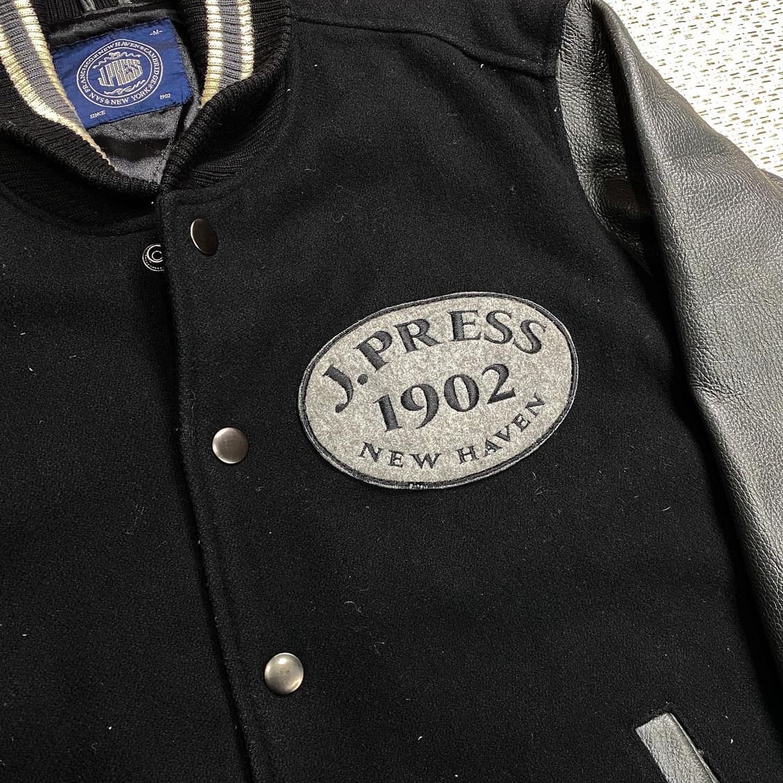 (103) 제이프레스 레더 슬리브 바시티 자켓 상품이미지5
