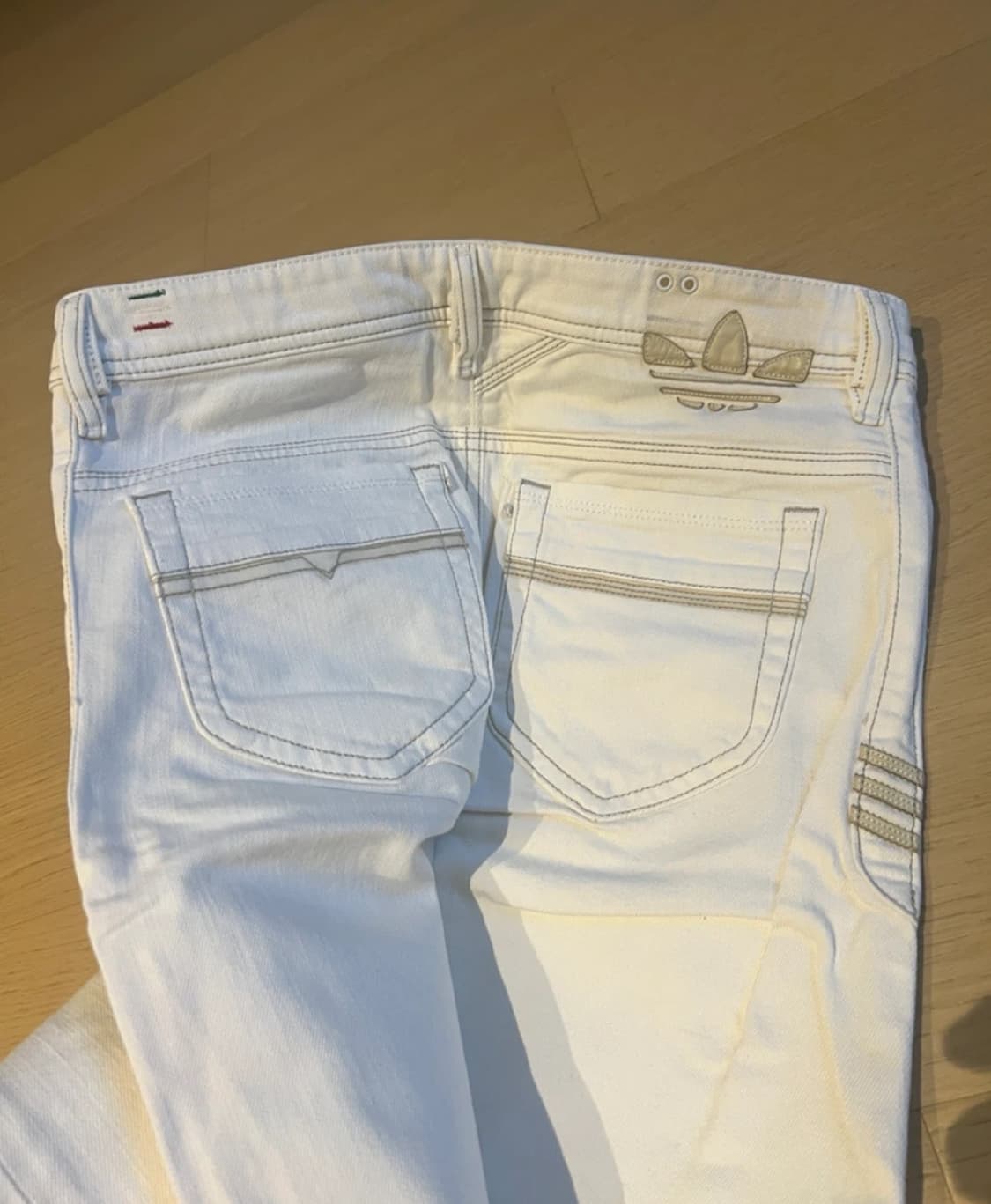 Diesel x Adidas 콜라보 화이트진 W28 L30 상품이미지1