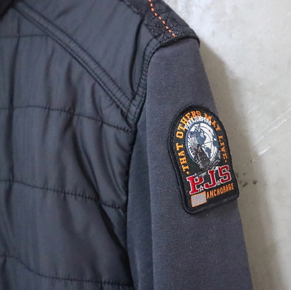 파라점퍼스 경량패딩 상품이미지4