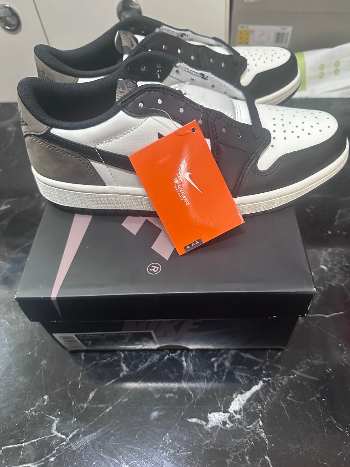 조던 로우 다크모카 250 새상품 상품이미지2