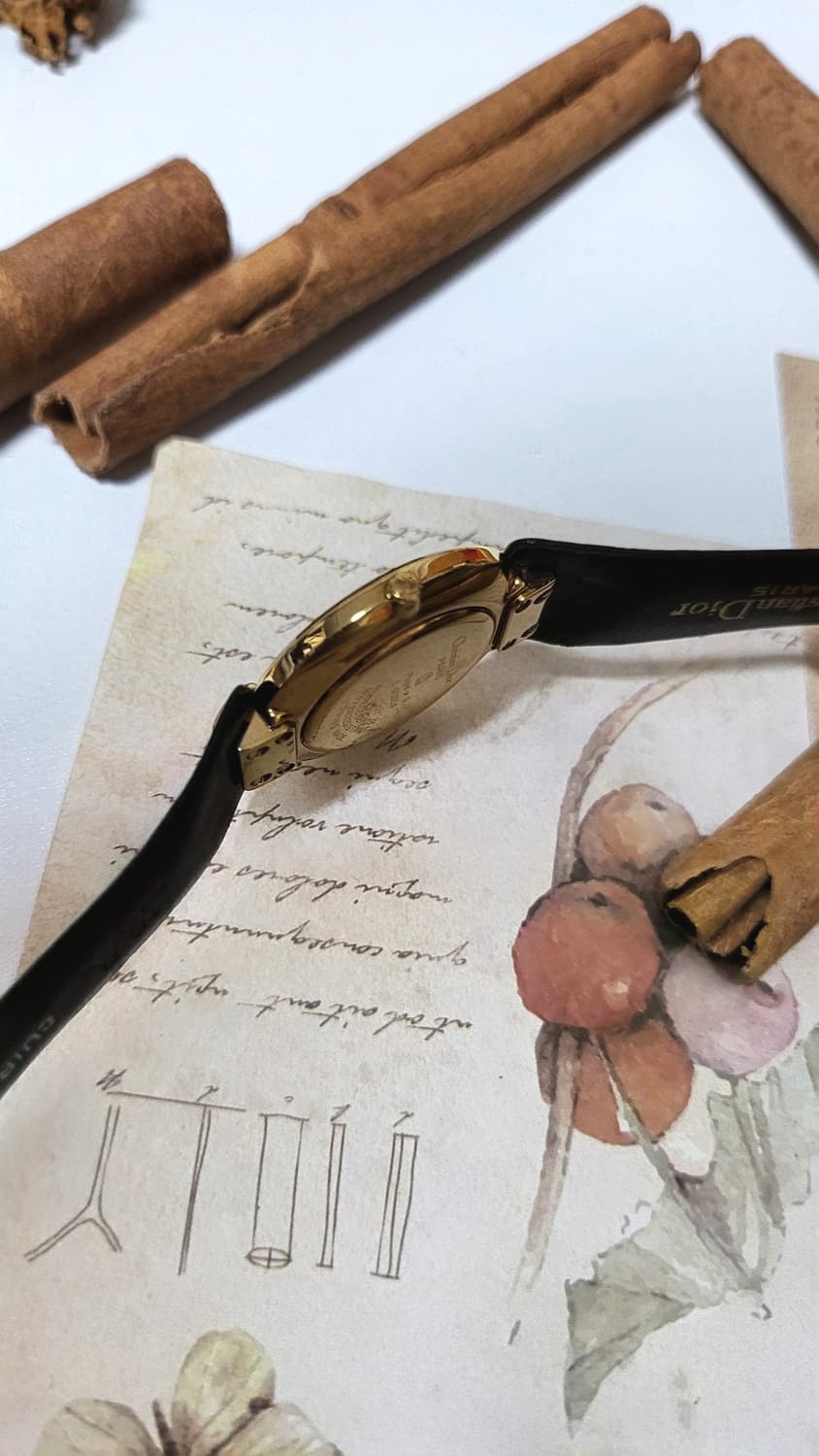 정품 크리스찬디올 블랙문 골드 쿼츠시계[정품 박스포함] 상품이미지9