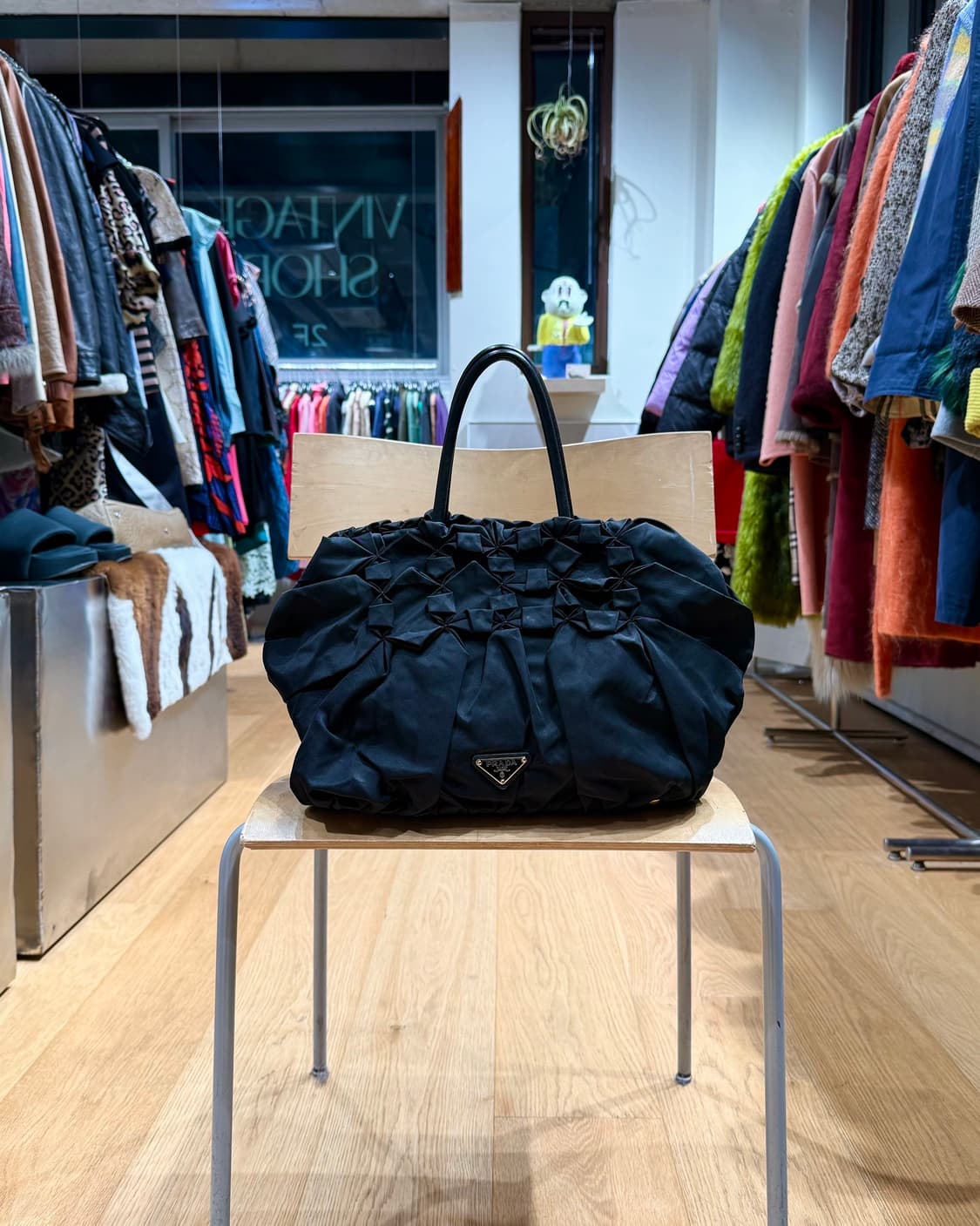 프라다 블랙 테수토 나일론 보우백 상품이미지1