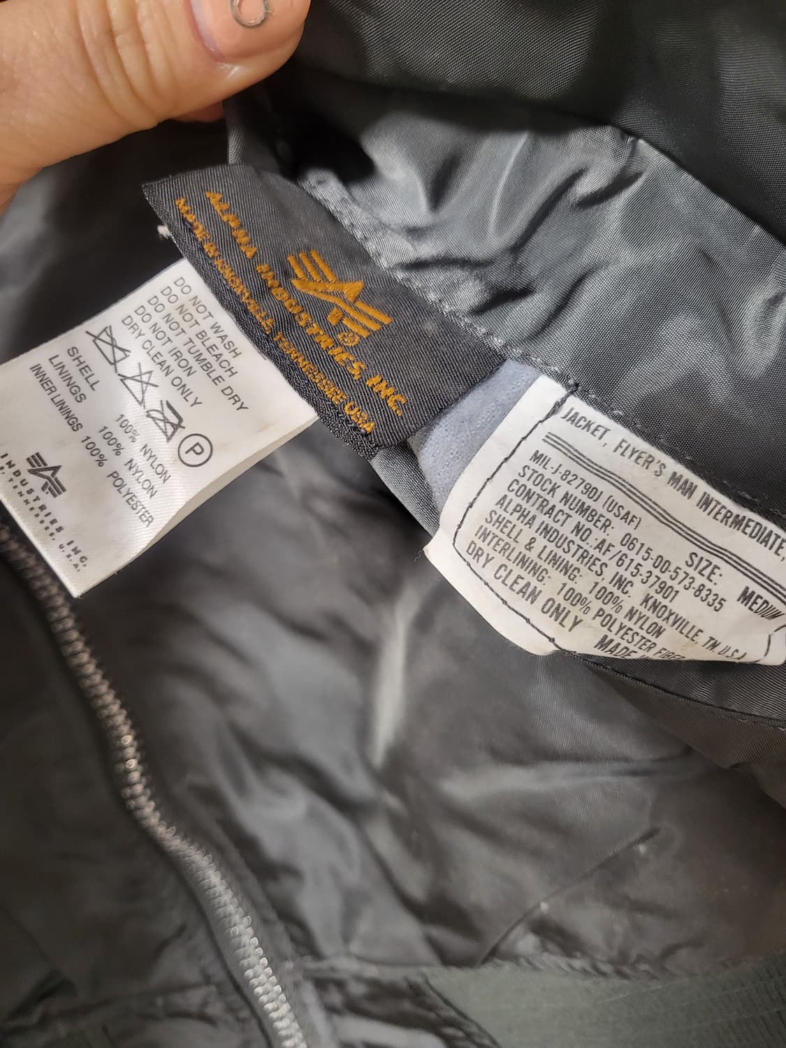 알파인더스트리. 리버시블 MA1 항공점퍼 상품이미지3