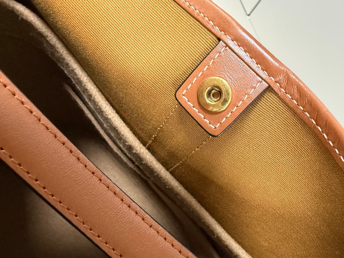 셀린느 버킷백 미디움 상품이미지5