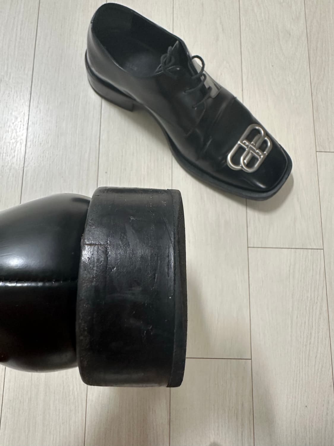 발렌시아가 림BB 더비 슈즈41 size 상품이미지4