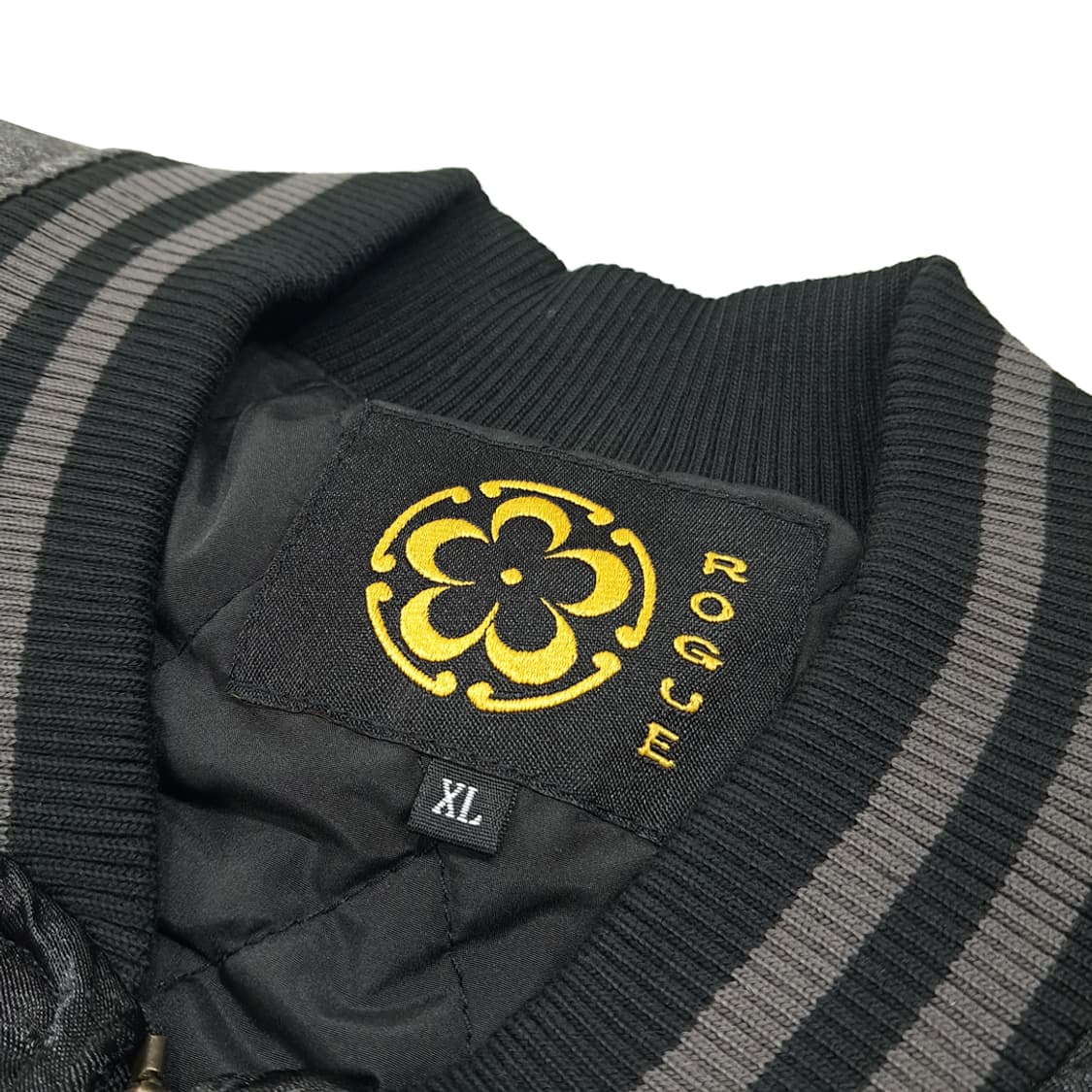 CL934 [새상품] XL ROGUE 00s 새틴 블랙드래곤자수 스카잔 상품이미지3