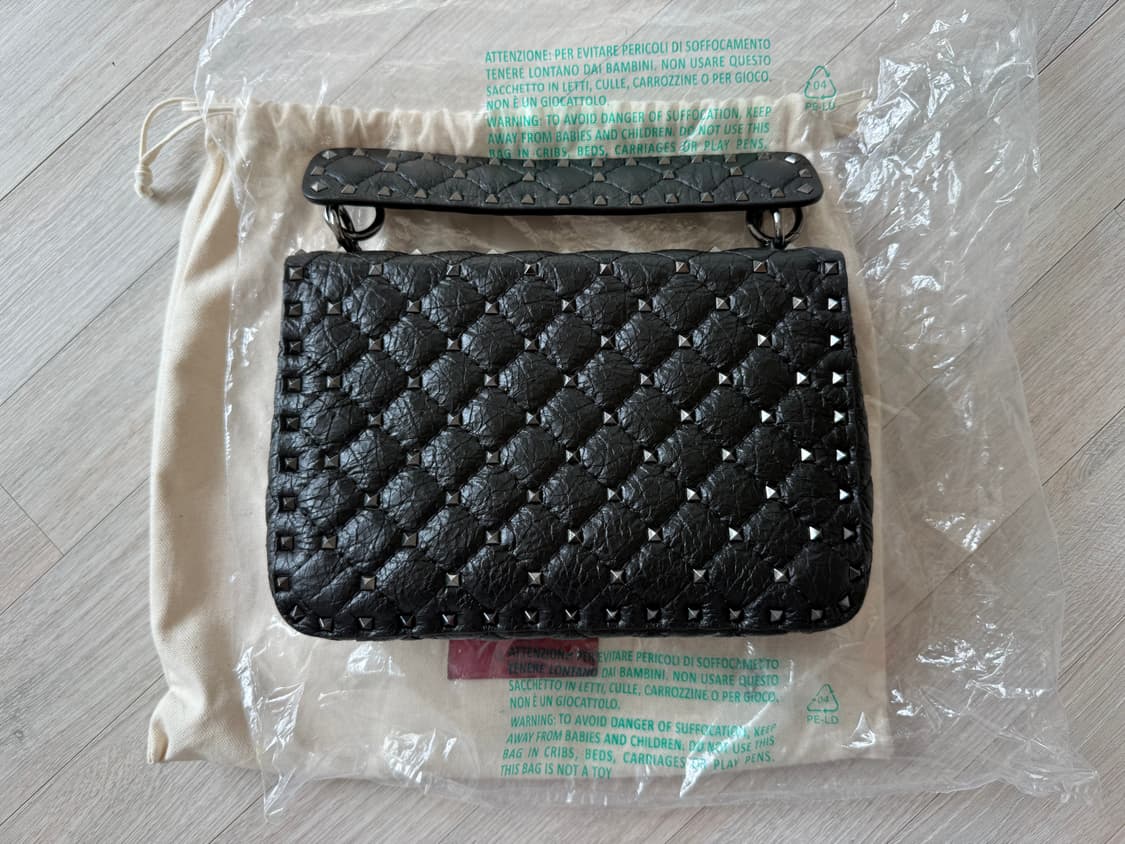 발렌티노 락스파이크백 미디움 상품이미지2