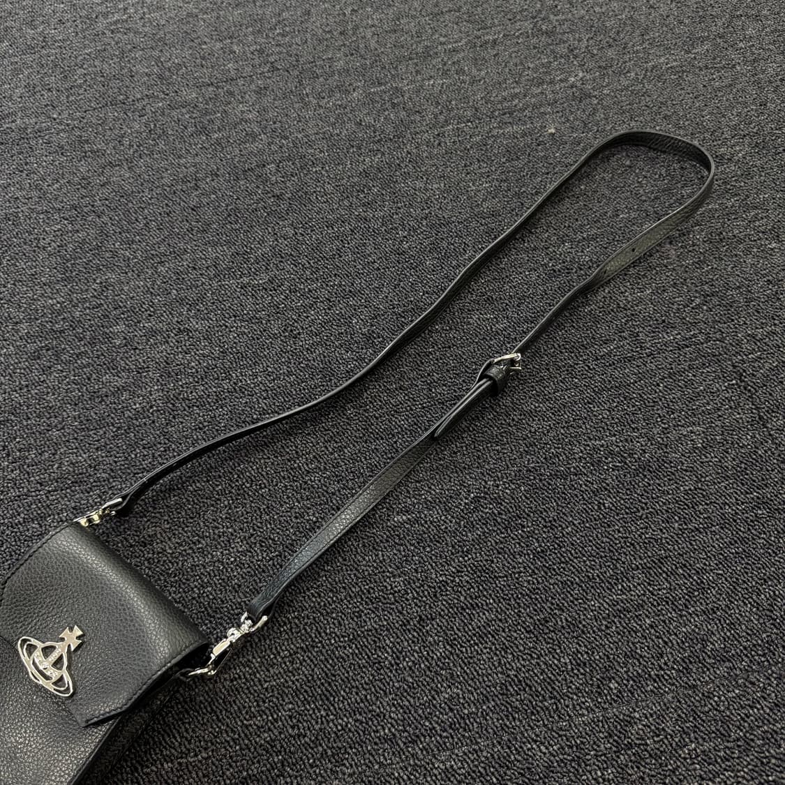 비비안웨스트우드 로고 크로스폰백 상품이미지6