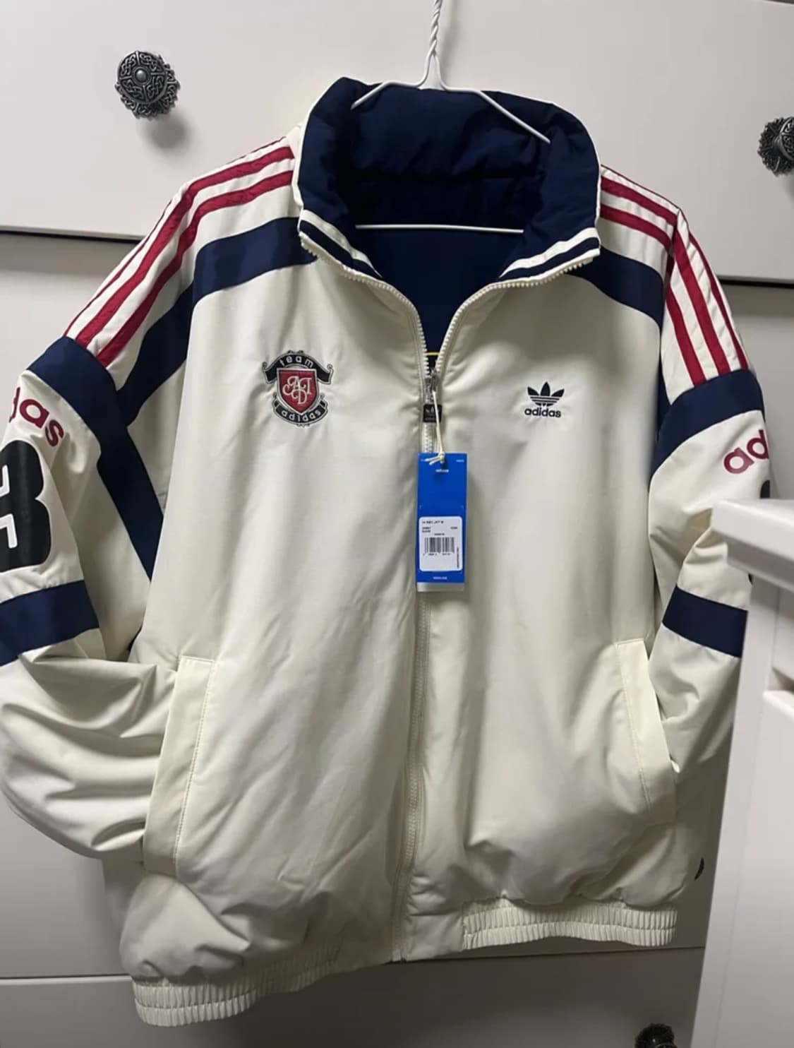 아디다스 양면 경량패딩 M 상품이미지1