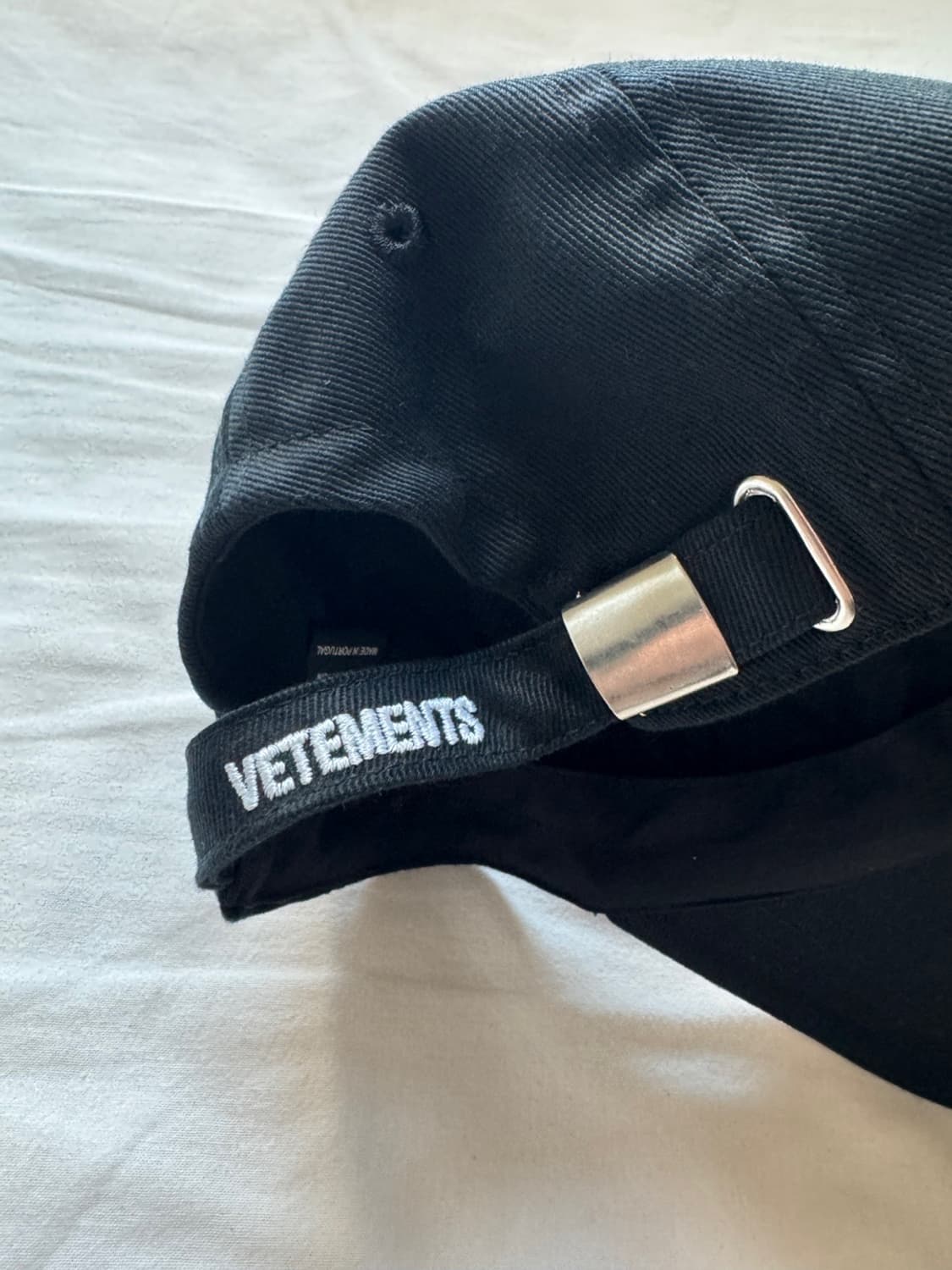 베트멍 섹슈얼 판타지 볼캡  VETEMENTS 모자 블랙  상품이미지5