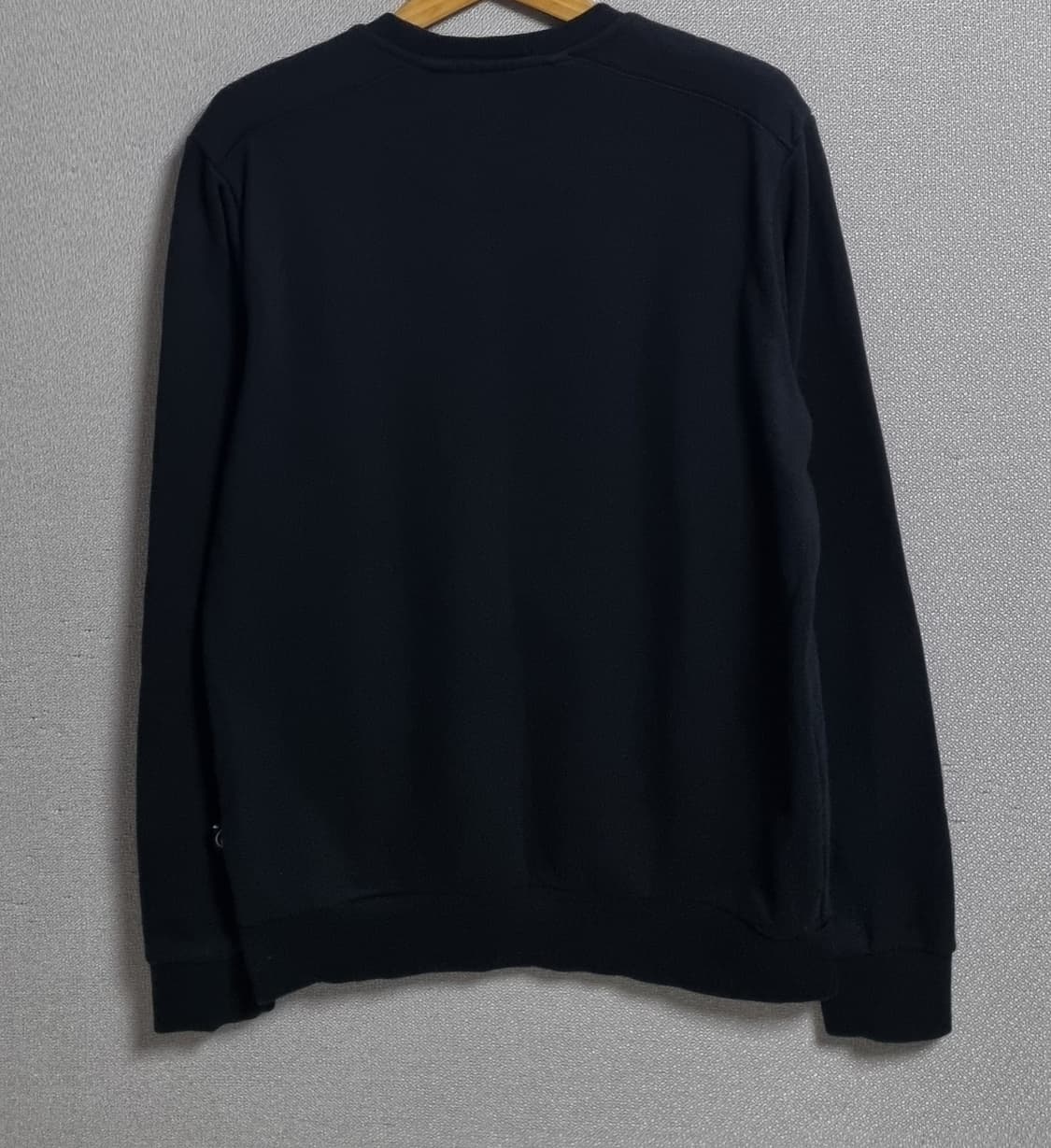 L ) 게스 블랙 치와와 맨투맨 상품이미지2