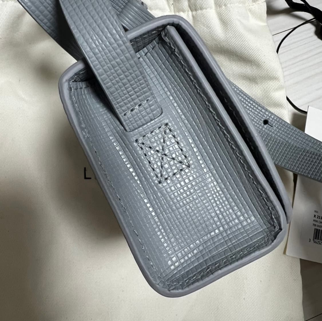 르메르 카메라백 미니  상품이미지4