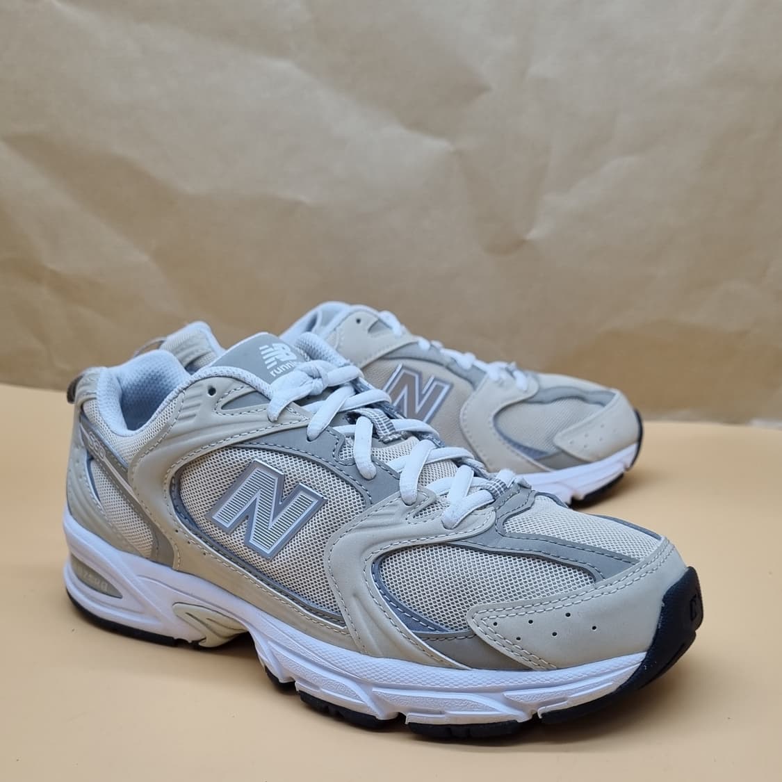 뉴발란스 530 베이지 여성운동화240  상품이미지1